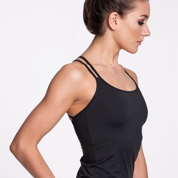 NUX quantum cami  tank with built in bra - Picture 1 of 8
